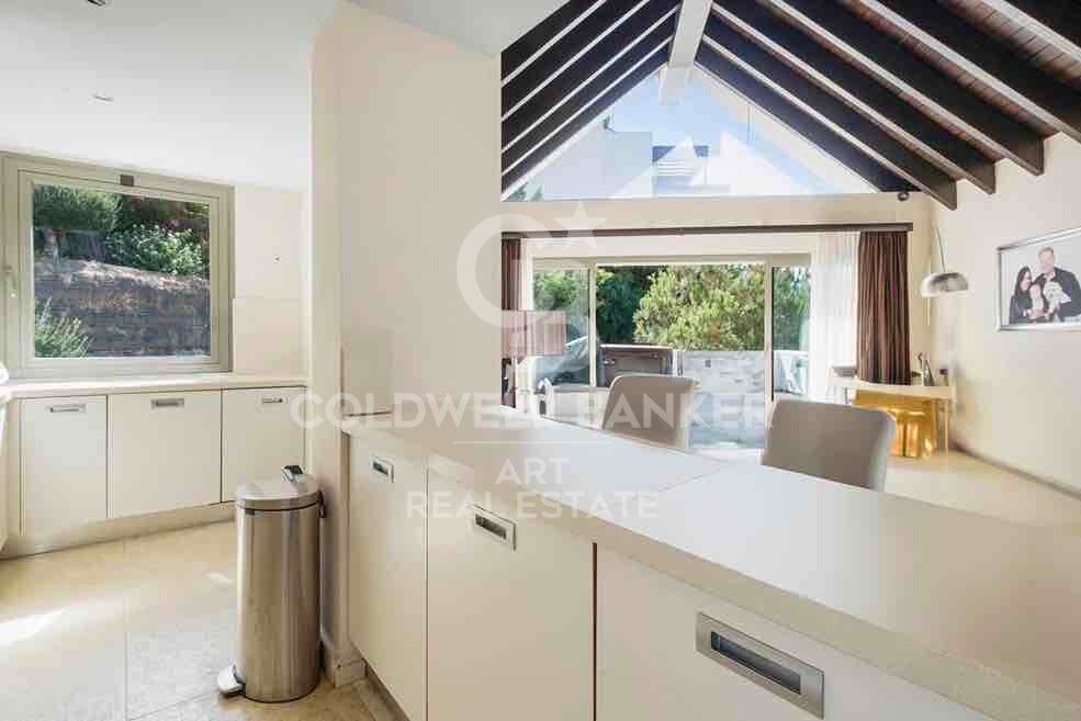 Takvåning i Benahavis, Malaga, Spanien 3 sovrum, 231 kvm. Nr. 159445