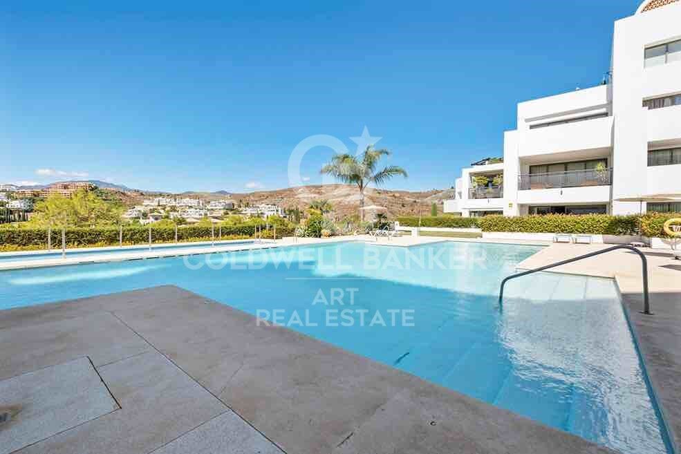 Takvåning i Benahavis, Malaga, Spanien 3 sovrum, 231 kvm. Nr. 159445