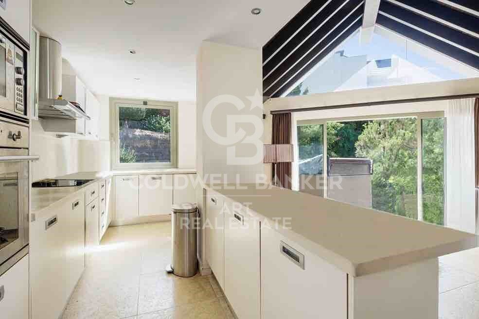 Takvåning i Benahavis, Malaga, Spanien 3 sovrum, 231 kvm. Nr. 159445