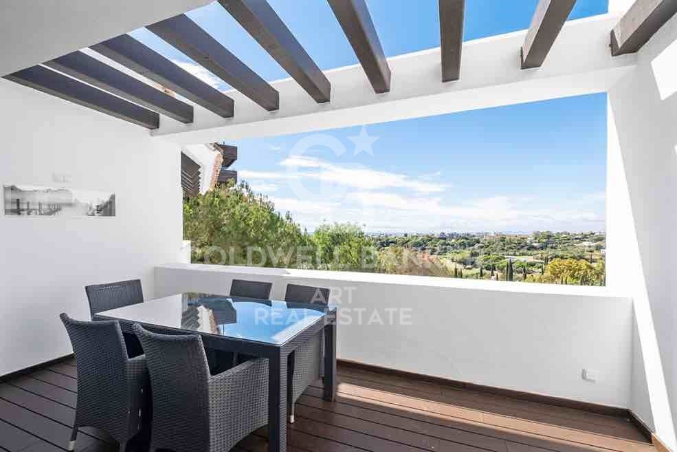 Takvåning i Benahavis, Malaga, Spanien 3 sovrum, 231 kvm. Nr. 159445