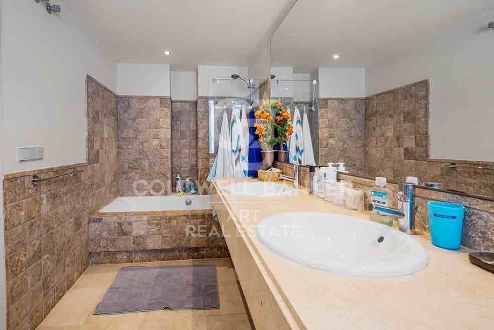 Takvåning i Benahavis, Malaga, Spanien 3 sovrum, 231 kvm. Nr. 159445