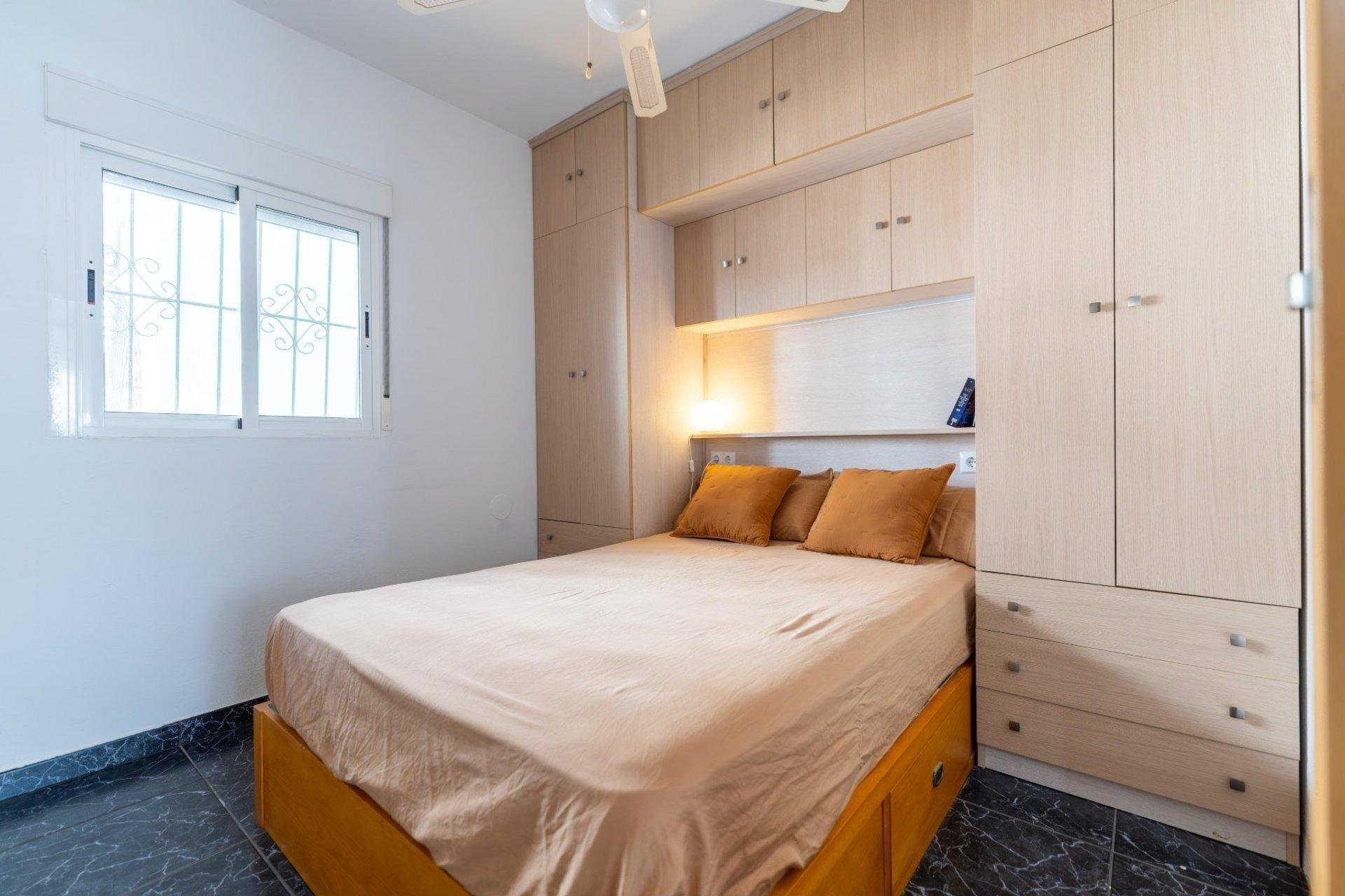 Apartament w Torrevieja, Alicante, Hiszpania 1 sypialnia, 51 mkw. nr 184366
