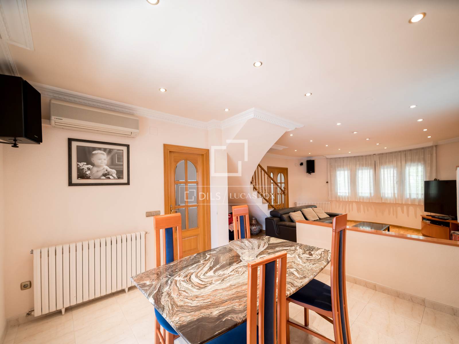 Villa à Viladecans, Barcelona, Espagne 4 chambres, 348 m2 No. 192749