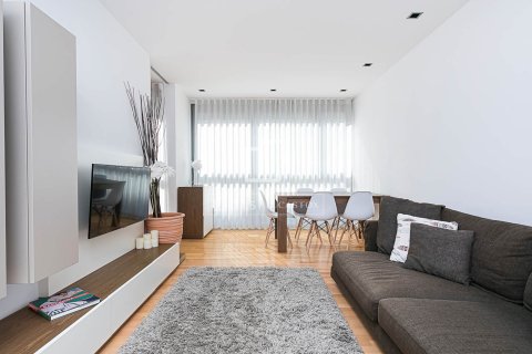Apartment in Barcelona, Spain 3 bedrooms, 82 sq.m. No. 192745