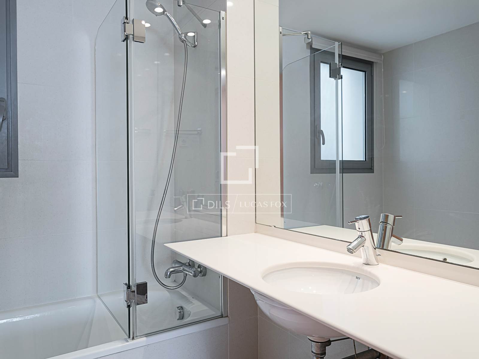 Dzīvoklis Barcelona, Spānijā 3 istabas, 82 m2 Nr. 192745