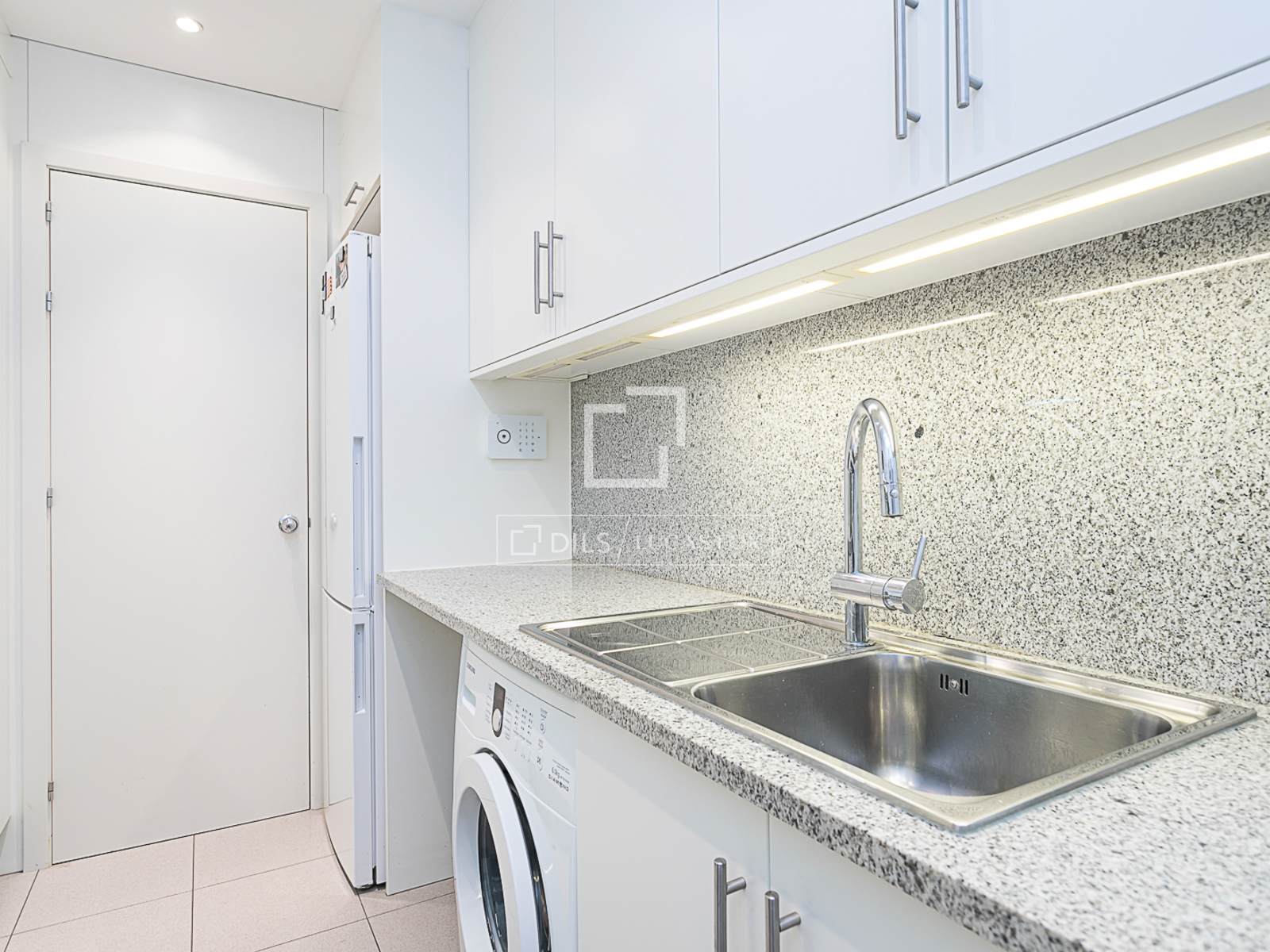 Dzīvoklis Barcelona, Spānijā 3 istabas, 82 m2 Nr. 192745