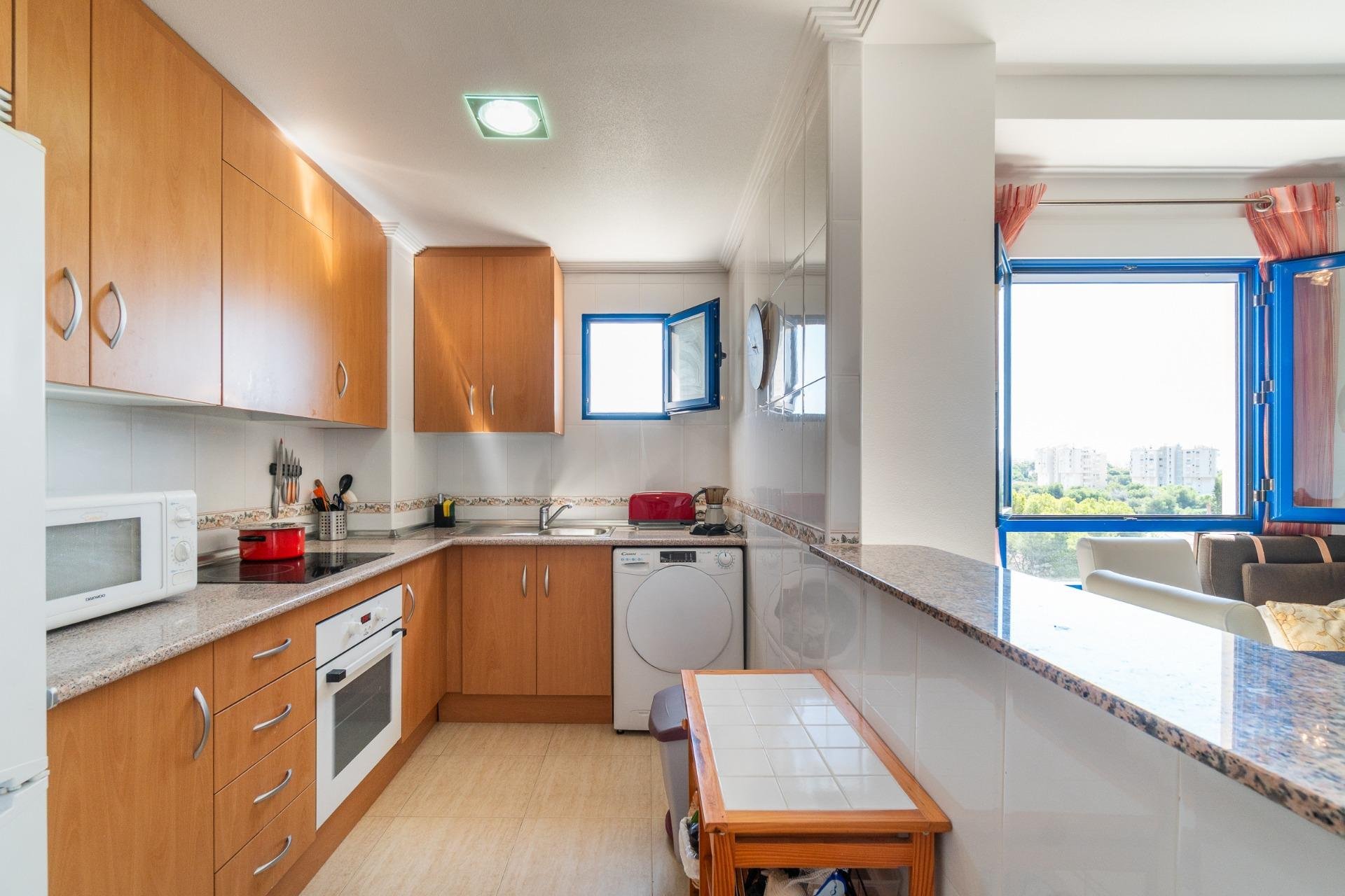 Apartamento en Dehesa De Campoamor, Alicante, España 2 dormitorios, 69 m2 No. 192019
