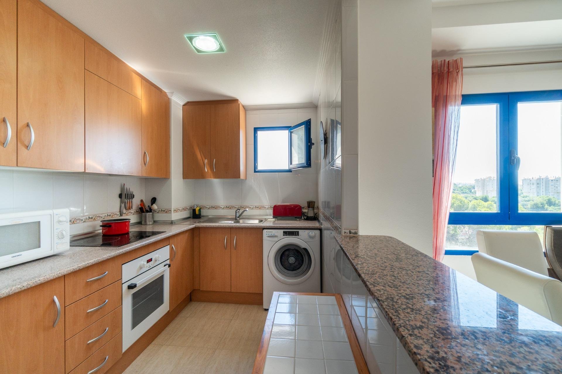 Apartamento en Dehesa De Campoamor, Alicante, España 2 dormitorios, 69 m2 No. 192019