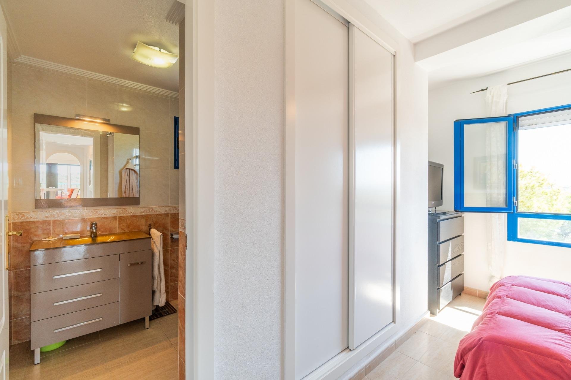 Apartamento en Dehesa De Campoamor, Alicante, España 2 dormitorios, 69 m2 No. 192019