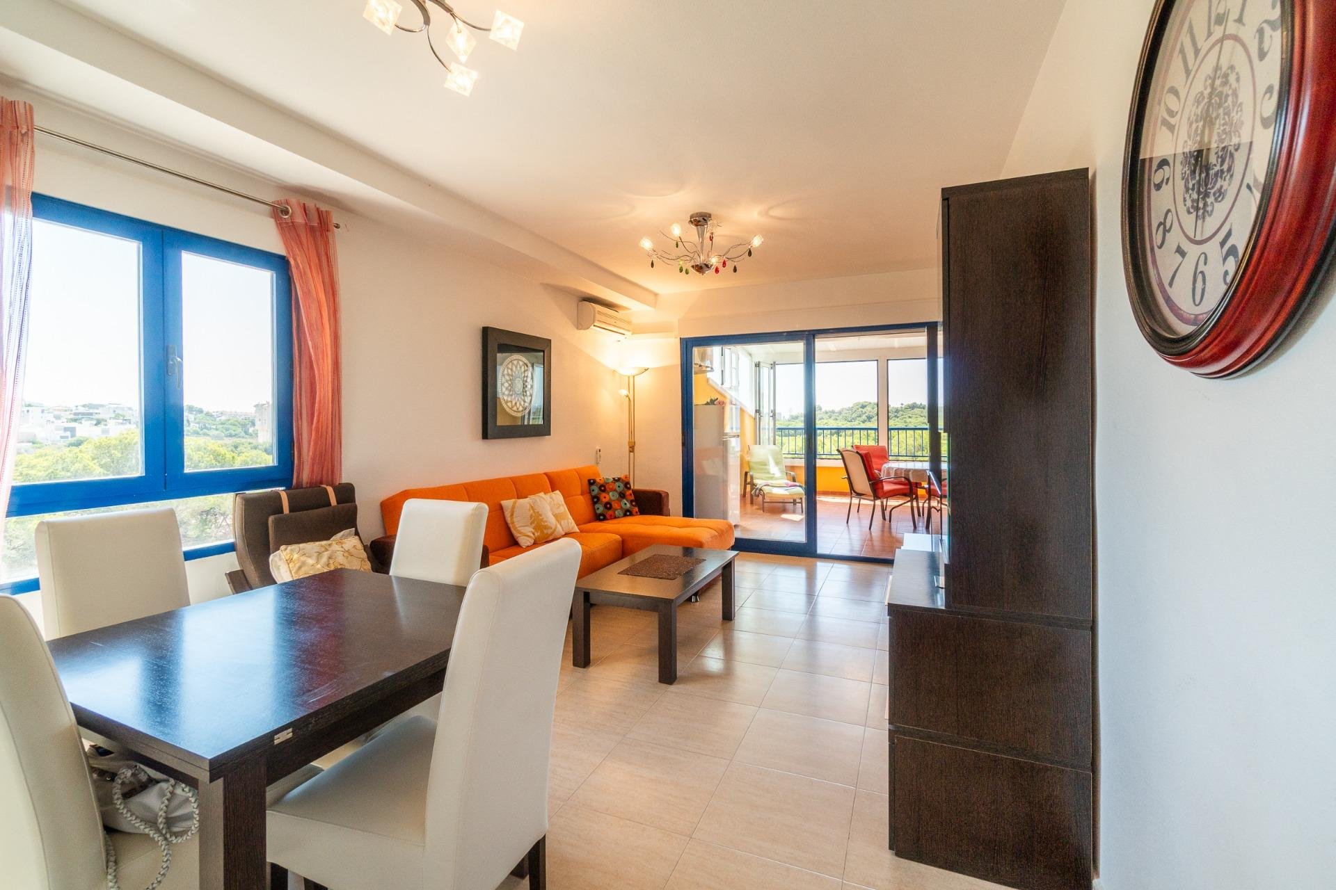 Apartamento en Dehesa De Campoamor, Alicante, España 2 dormitorios, 69 m2 No. 192019