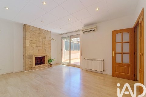 Apartment in Barcelona, Spain 3 bedrooms, 92 sq.m. No. 187589