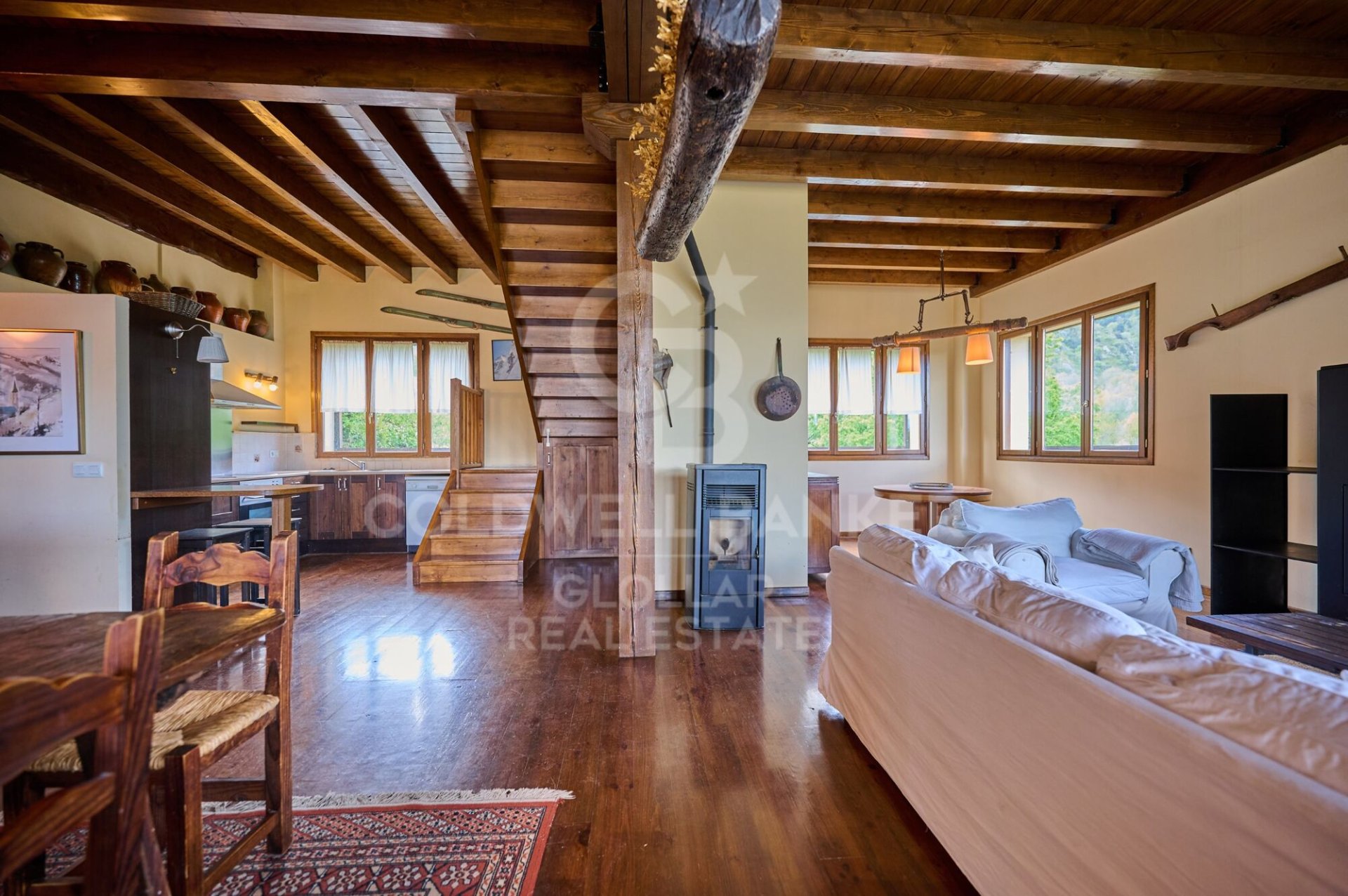 Huvila Espanja 6 makuuhuonetta, 240 m2 No. 158585