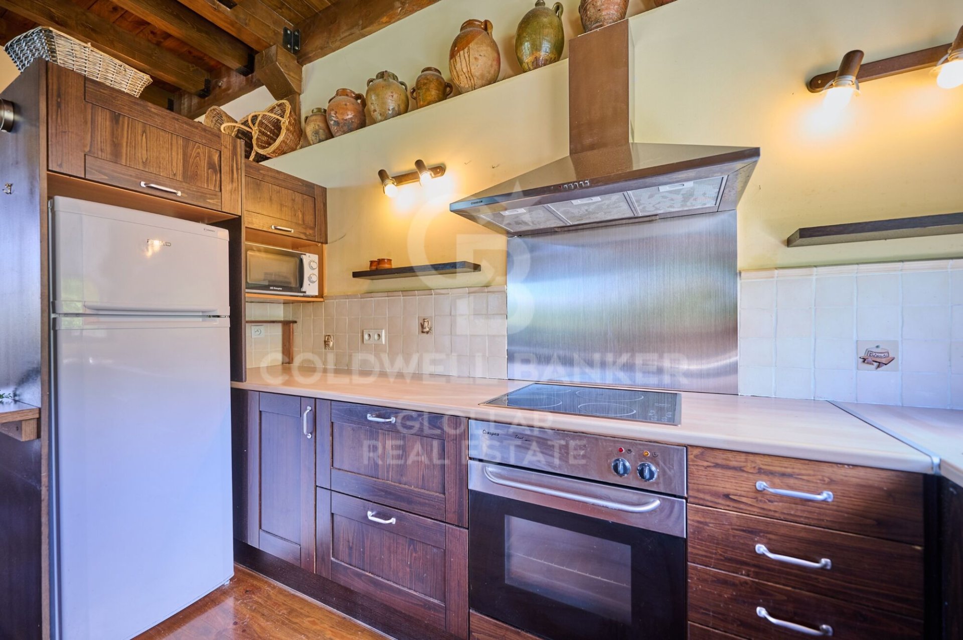 Huvila Espanja 6 makuuhuonetta, 240 m2 No. 158585