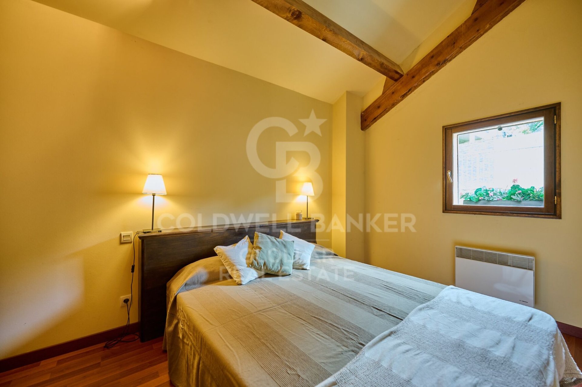 Huvila Espanja 6 makuuhuonetta, 240 m2 No. 158585