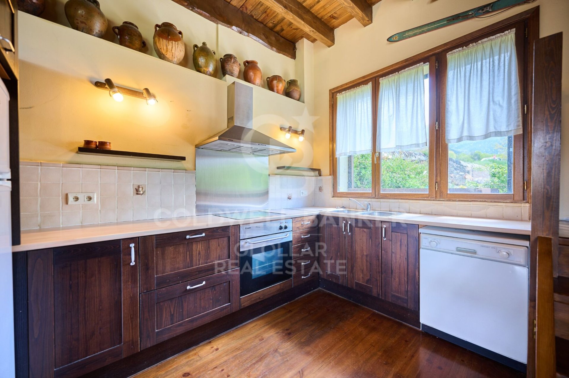 Huvila Espanja 6 makuuhuonetta, 240 m2 No. 158585