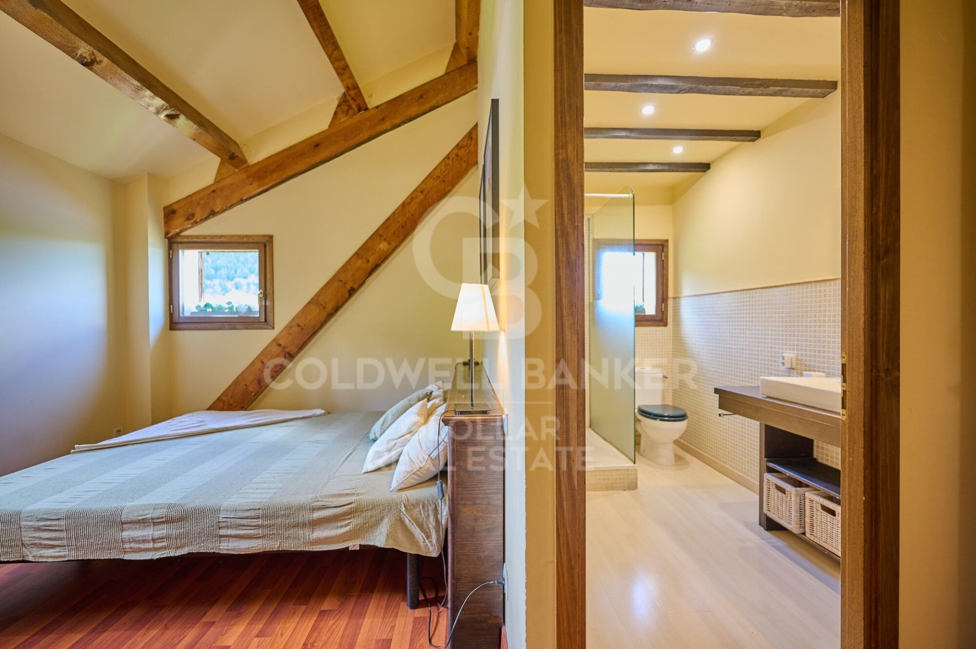 Huvila Espanja 6 makuuhuonetta, 240 m2 No. 158585