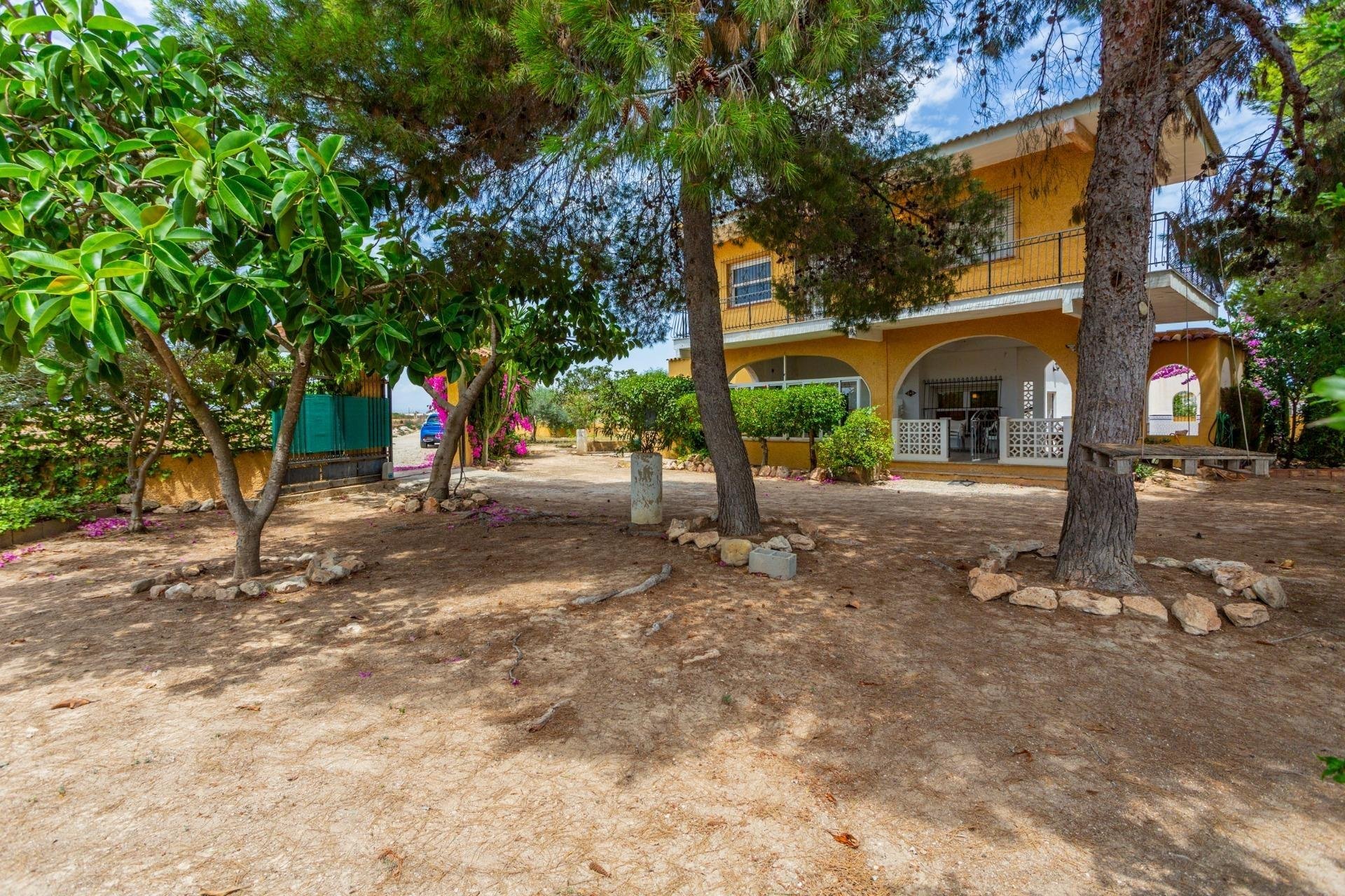 Villa in Los Montesinos, Alicante, Spain 5 bedrooms, 260 sq.m. No. 74717