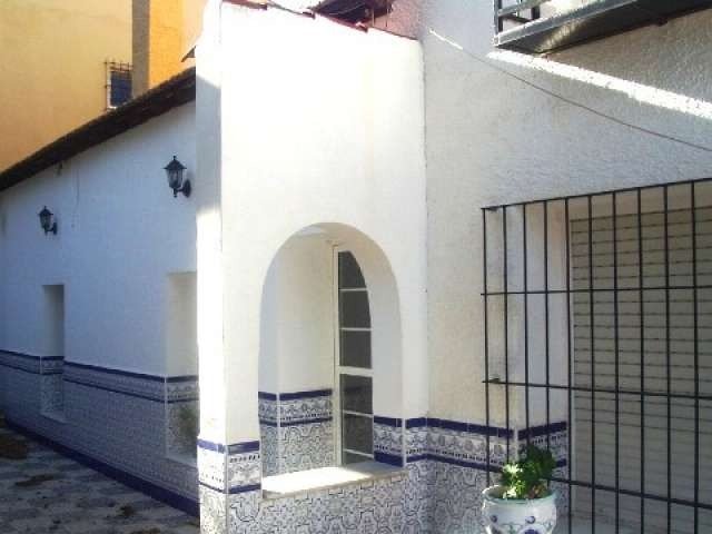 Villa in Los Montesinos, Alicante, Spain 5 bedrooms, 260 sq.m. No. 74717