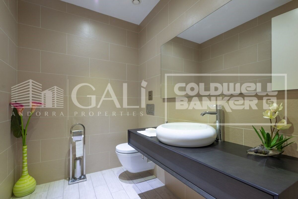 Villa Principado De Andorra (Ninguna Poblacion Tiene C.P.), Lleida, Spānijā 5 istabas, 1120 m2 Nr. 160355