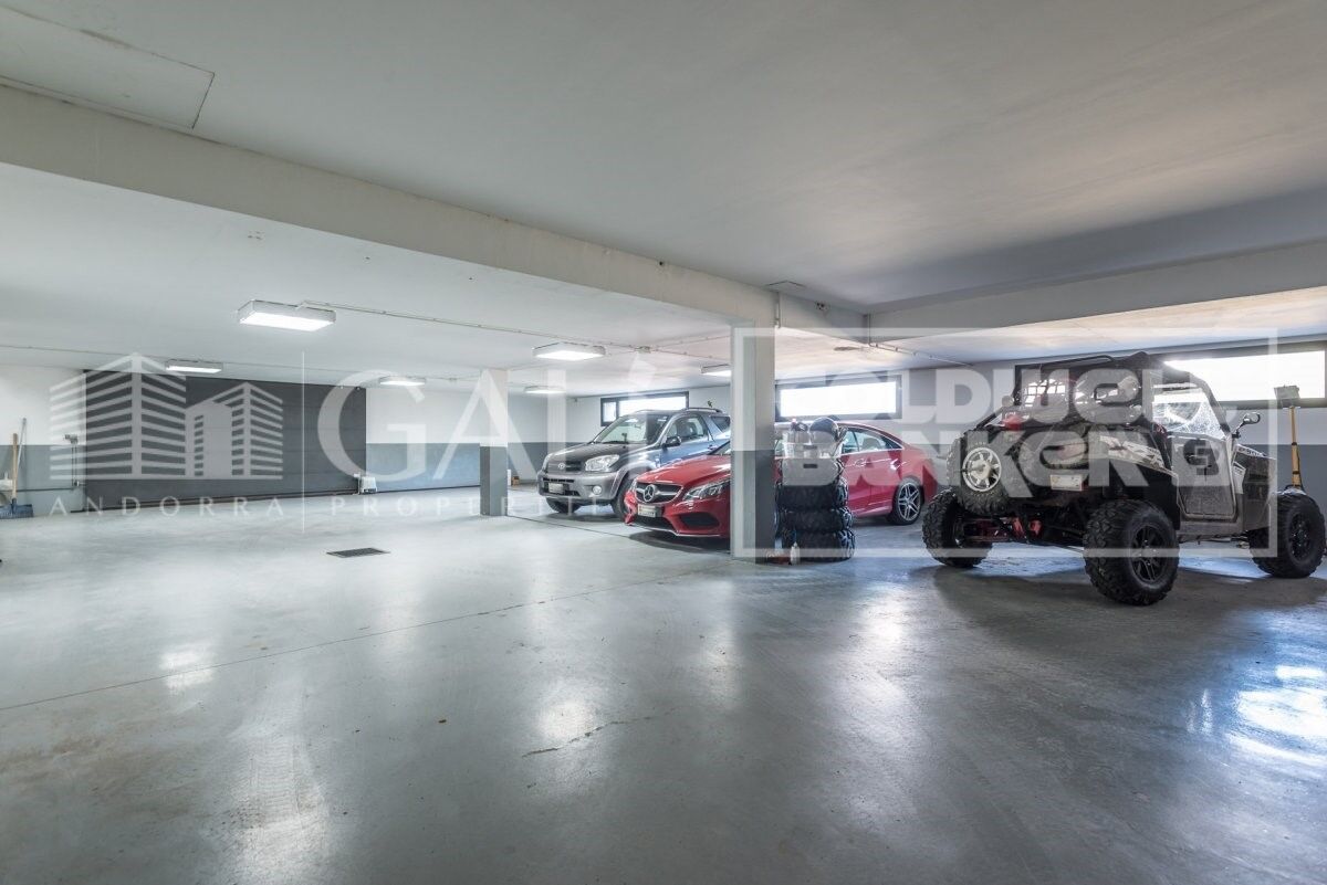 Villa Principado De Andorra (Ninguna Poblacion Tiene C.P.), Lleida, Spānijā 5 istabas, 1120 m2 Nr. 160355