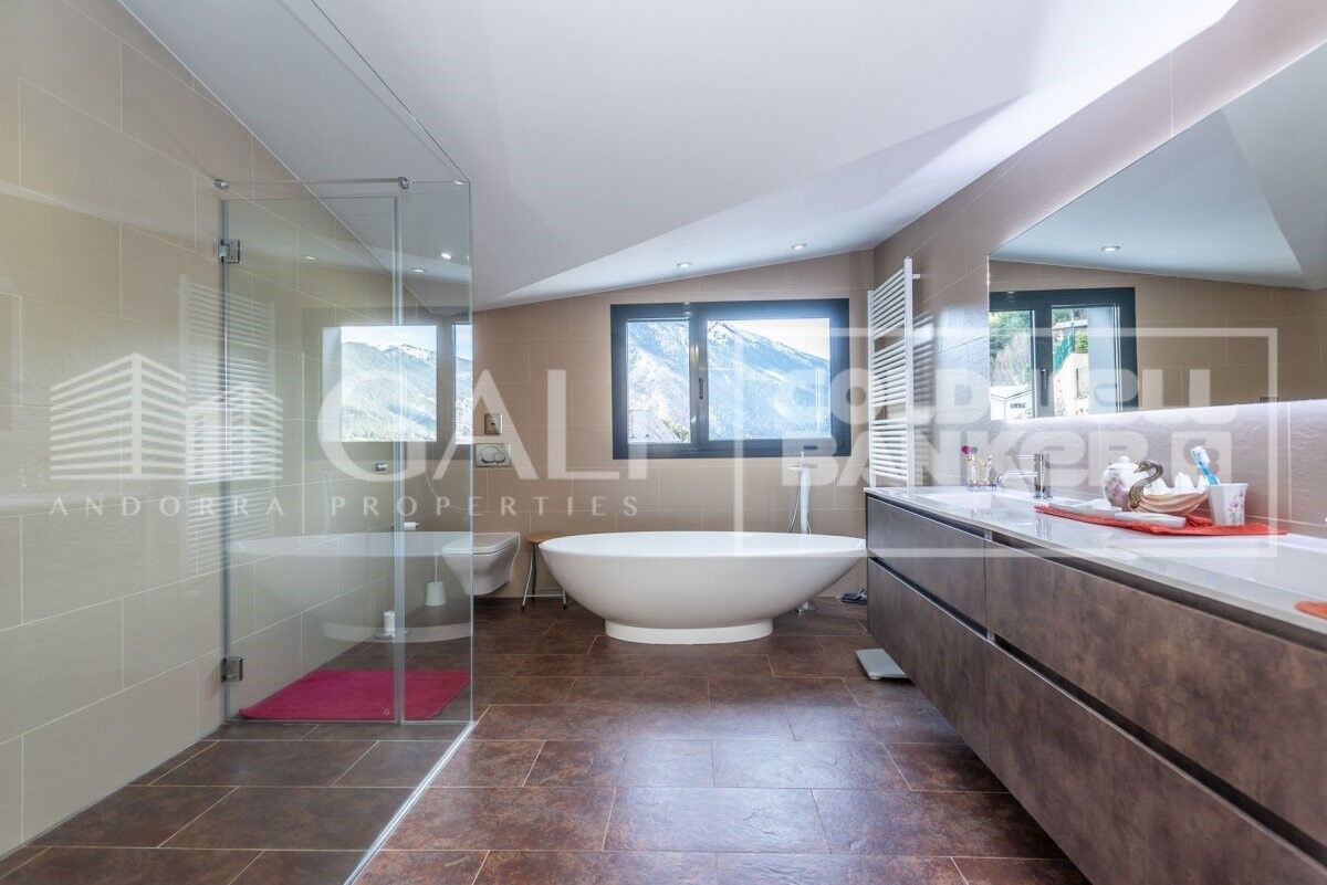 Villa Principado De Andorra (Ninguna Poblacion Tiene C.P.), Lleida, Spānijā 5 istabas, 1120 m2 Nr. 160355