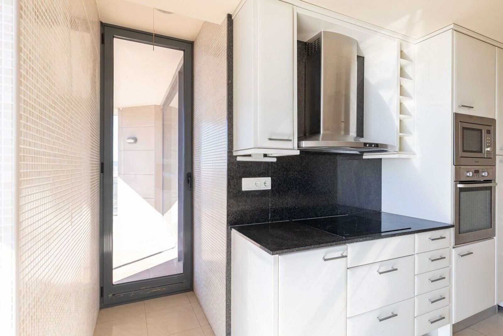 Apartamento en Barcelona, España 4 dormitorios, 171 m2 No. 168973