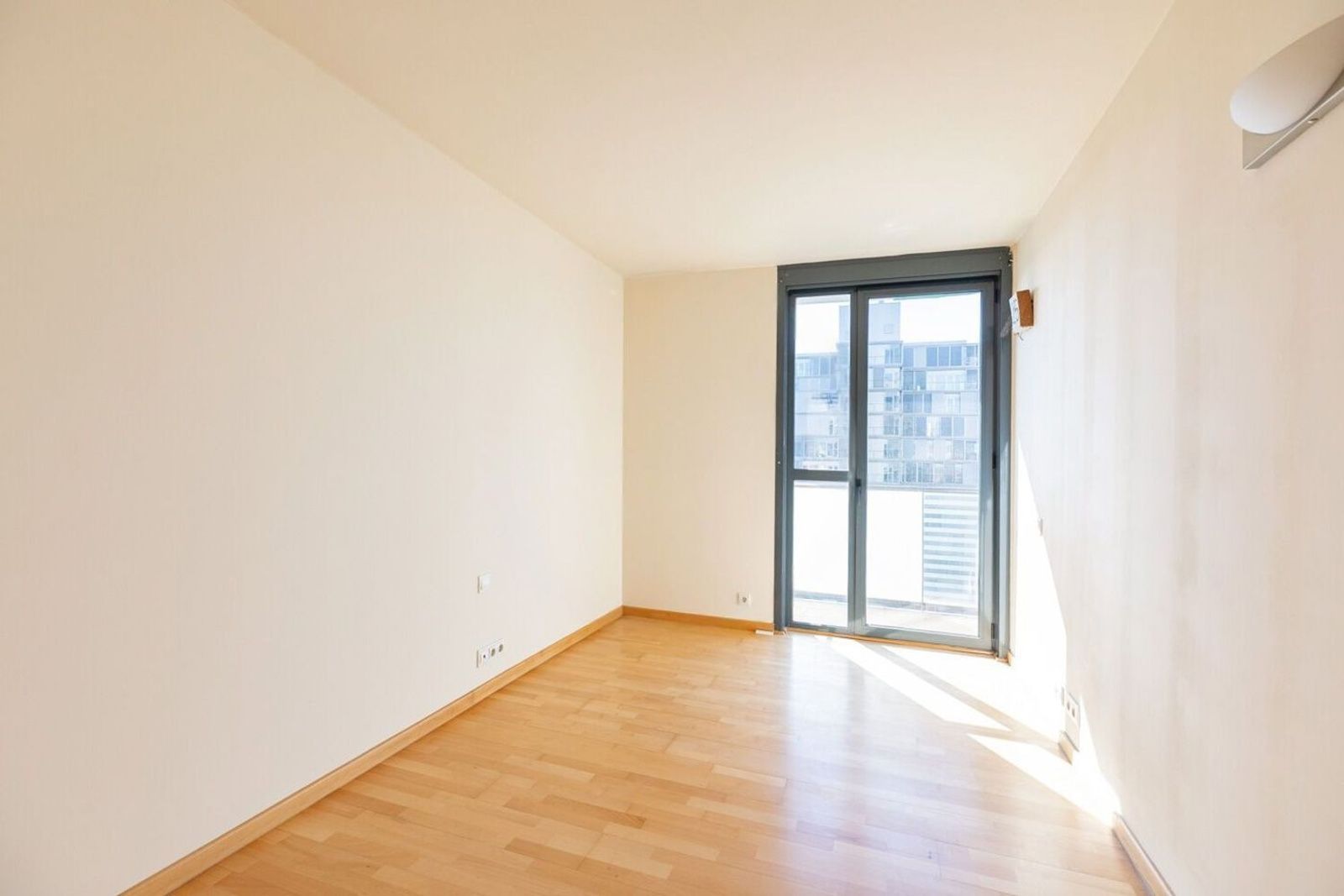 Apartamento en Barcelona, España 4 dormitorios, 171 m2 No. 168973