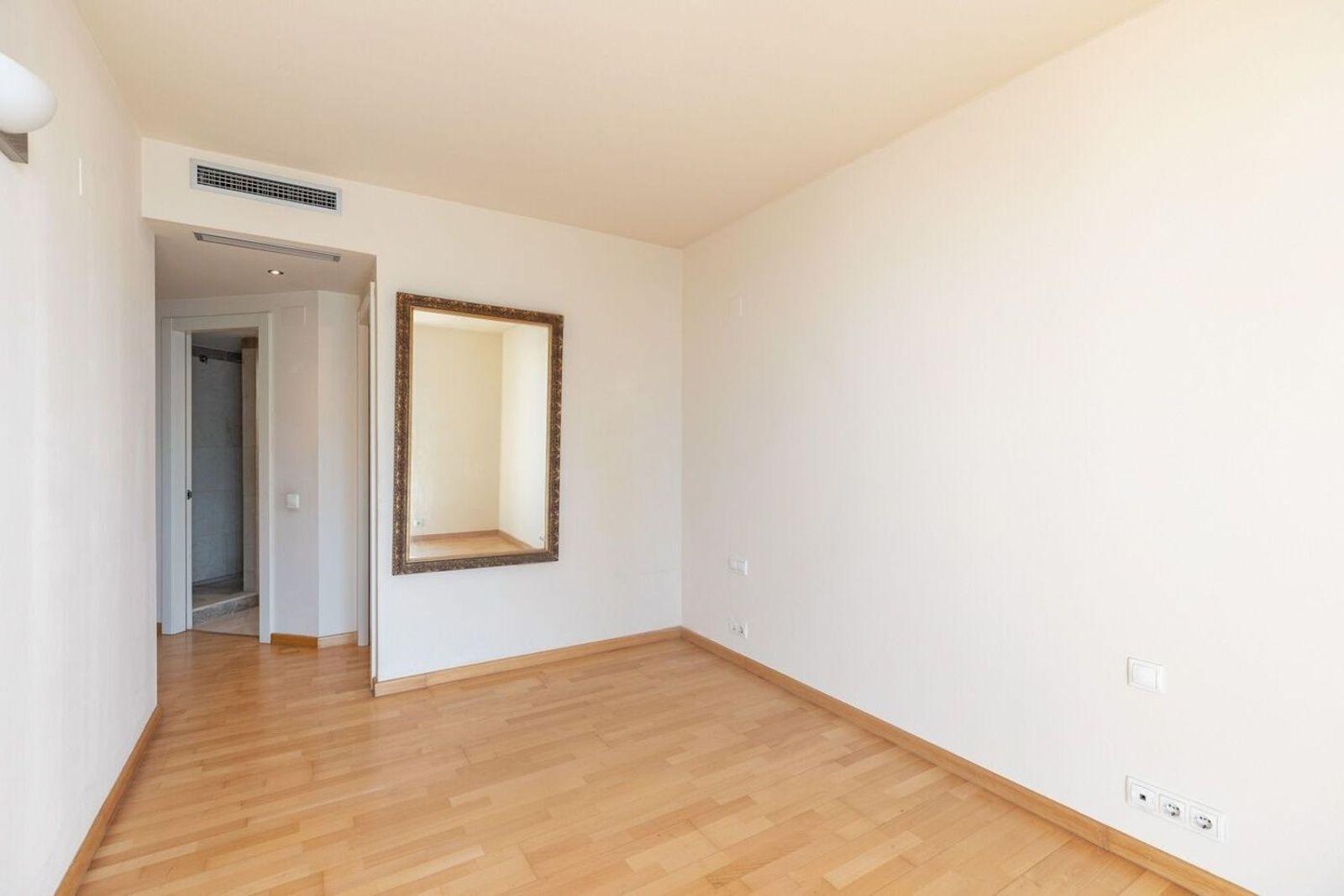 Apartamento en Barcelona, España 4 dormitorios, 171 m2 No. 168973
