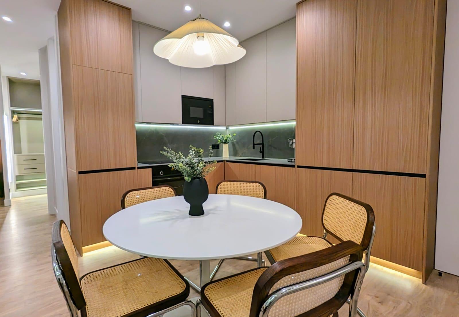 Huoneisto Madrid, Espanja 2 makuuhuonetta, 76 m2 No. 165397