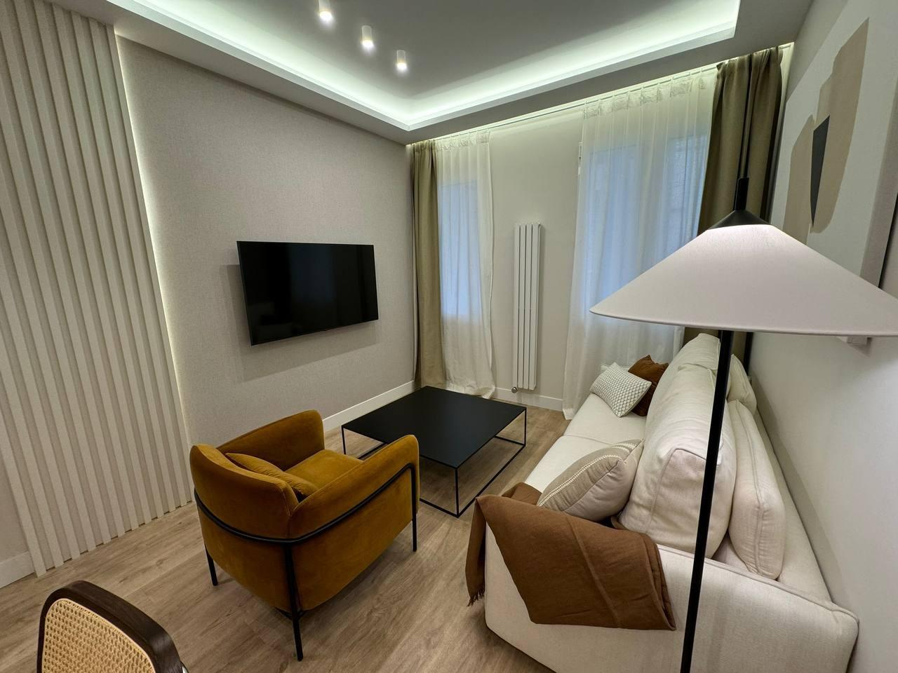 Huoneisto Madrid, Espanja 2 makuuhuonetta, 76 m2 No. 165397