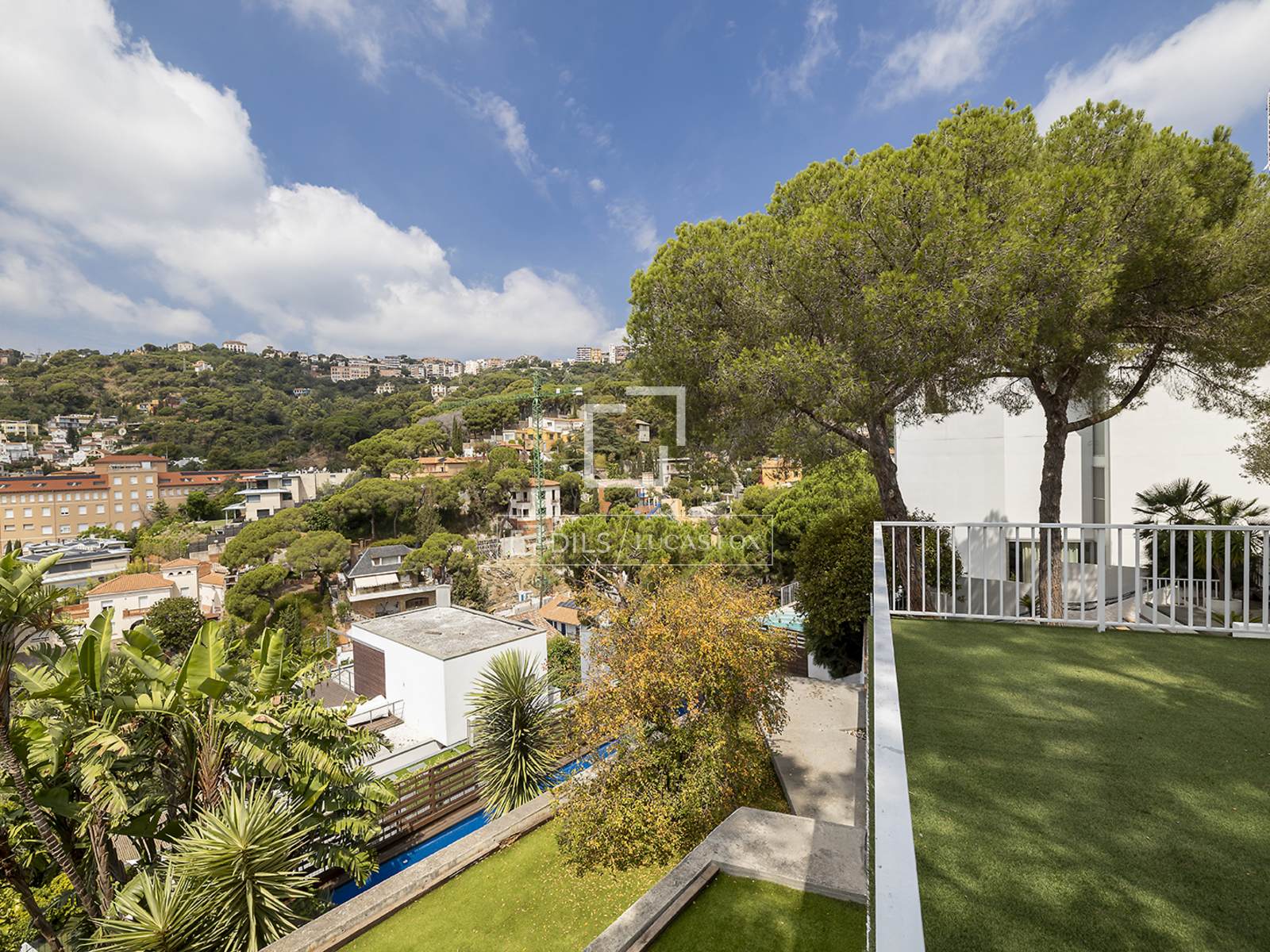 Villa à Barcelona, Espagne 5 chambres, 443 m2 No. 192842