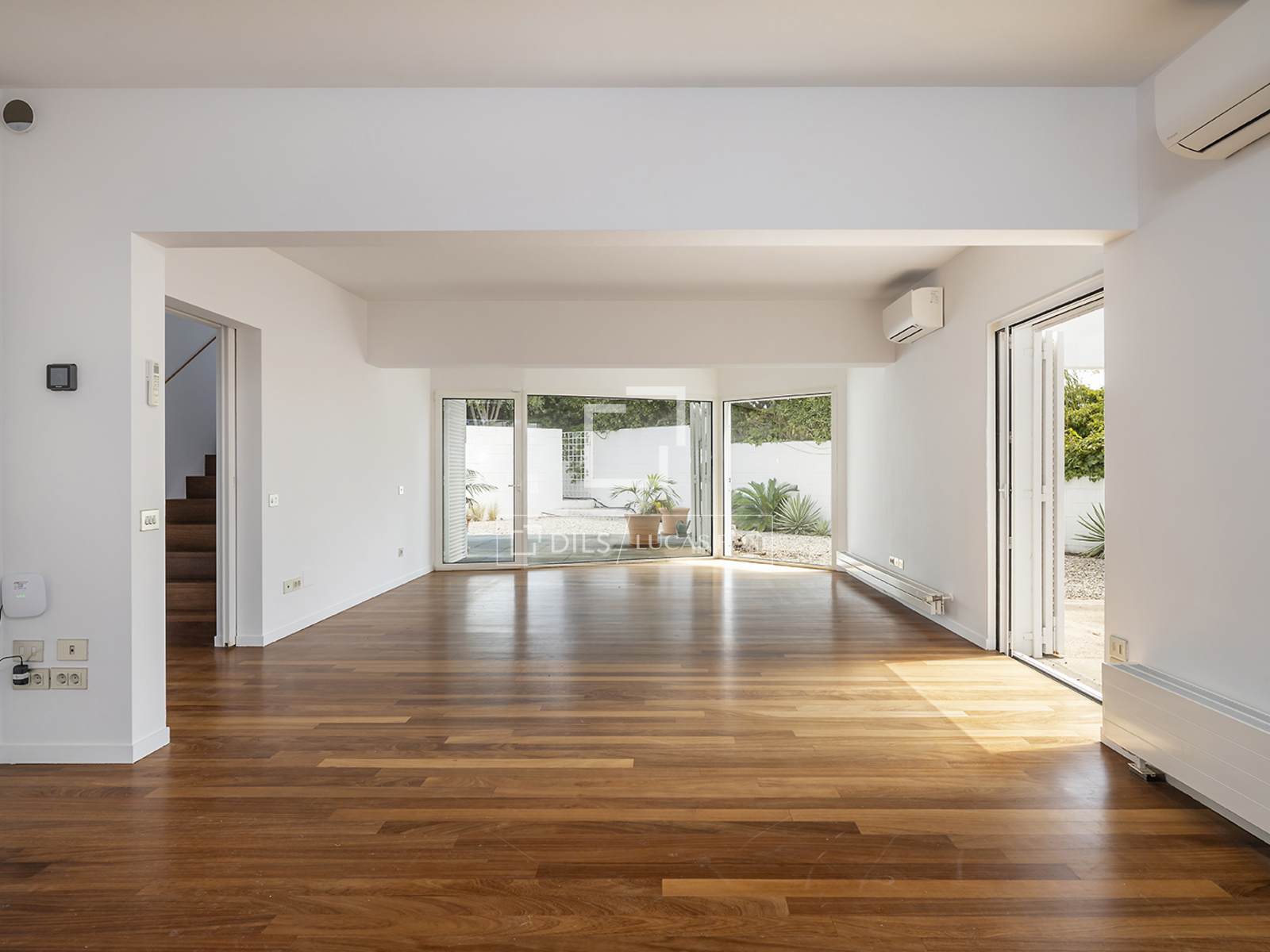 Villa à Barcelona, Espagne 5 chambres, 443 m2 No. 192842