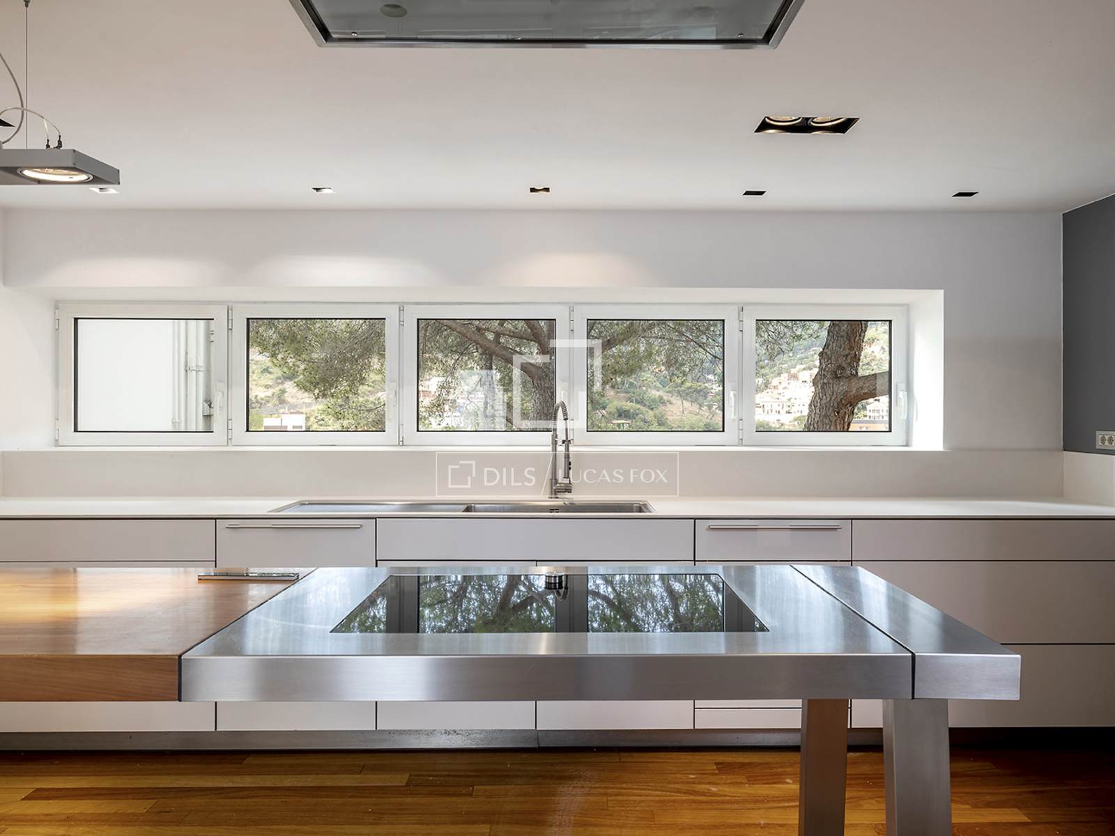 Villa à Barcelona, Espagne 5 chambres, 443 m2 No. 192842
