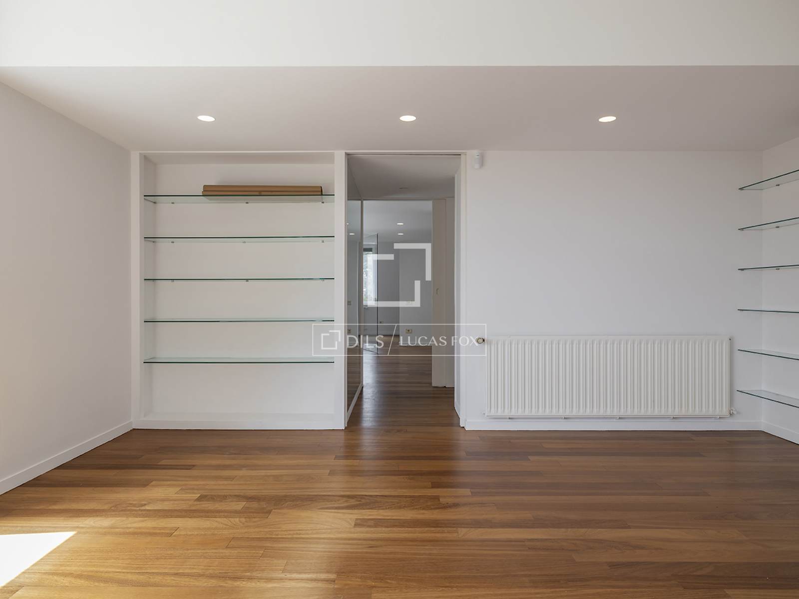 Villa à Barcelona, Espagne 5 chambres, 443 m2 No. 192842