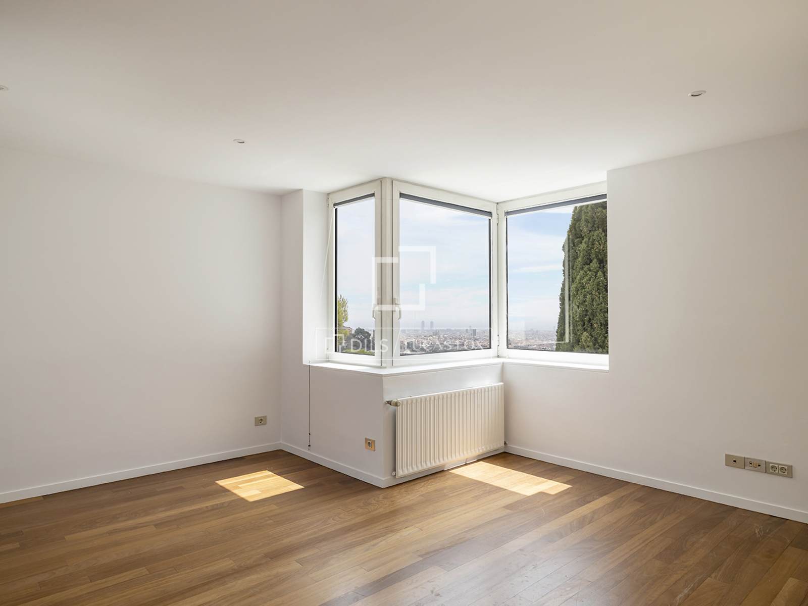 Villa à Barcelona, Espagne 5 chambres, 443 m2 No. 192842