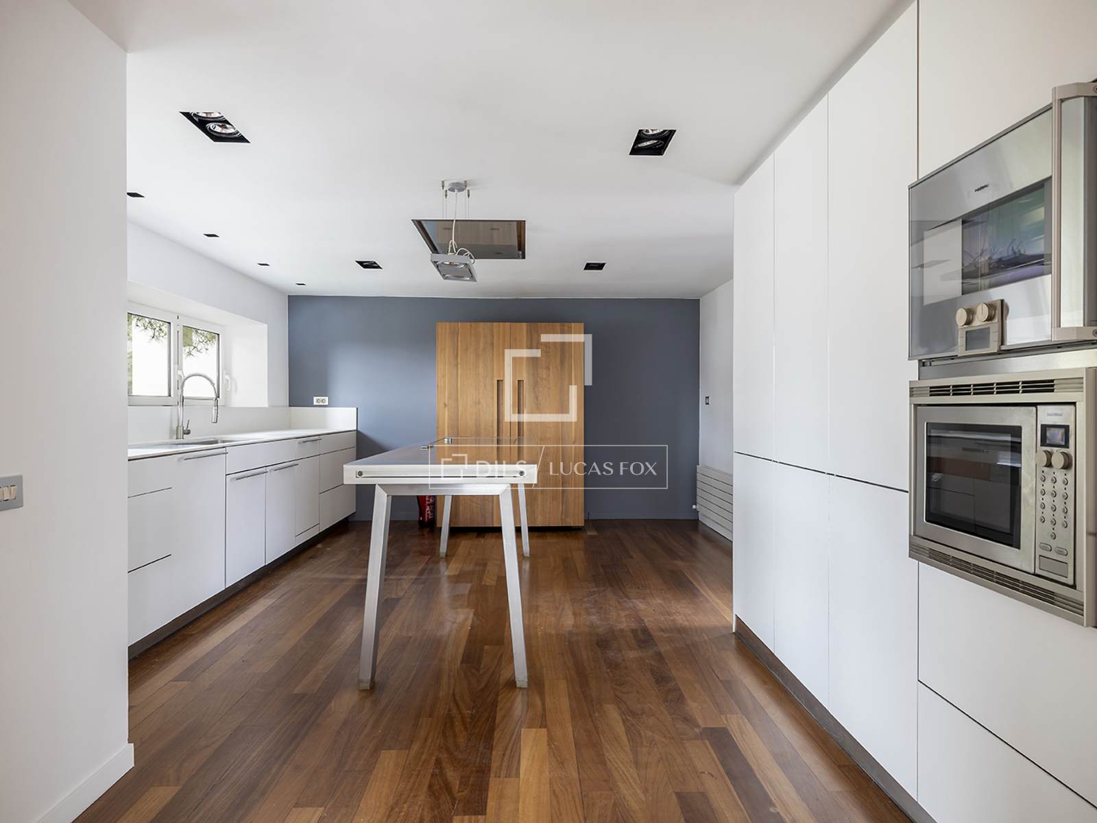 Villa à Barcelona, Espagne 5 chambres, 443 m2 No. 192842