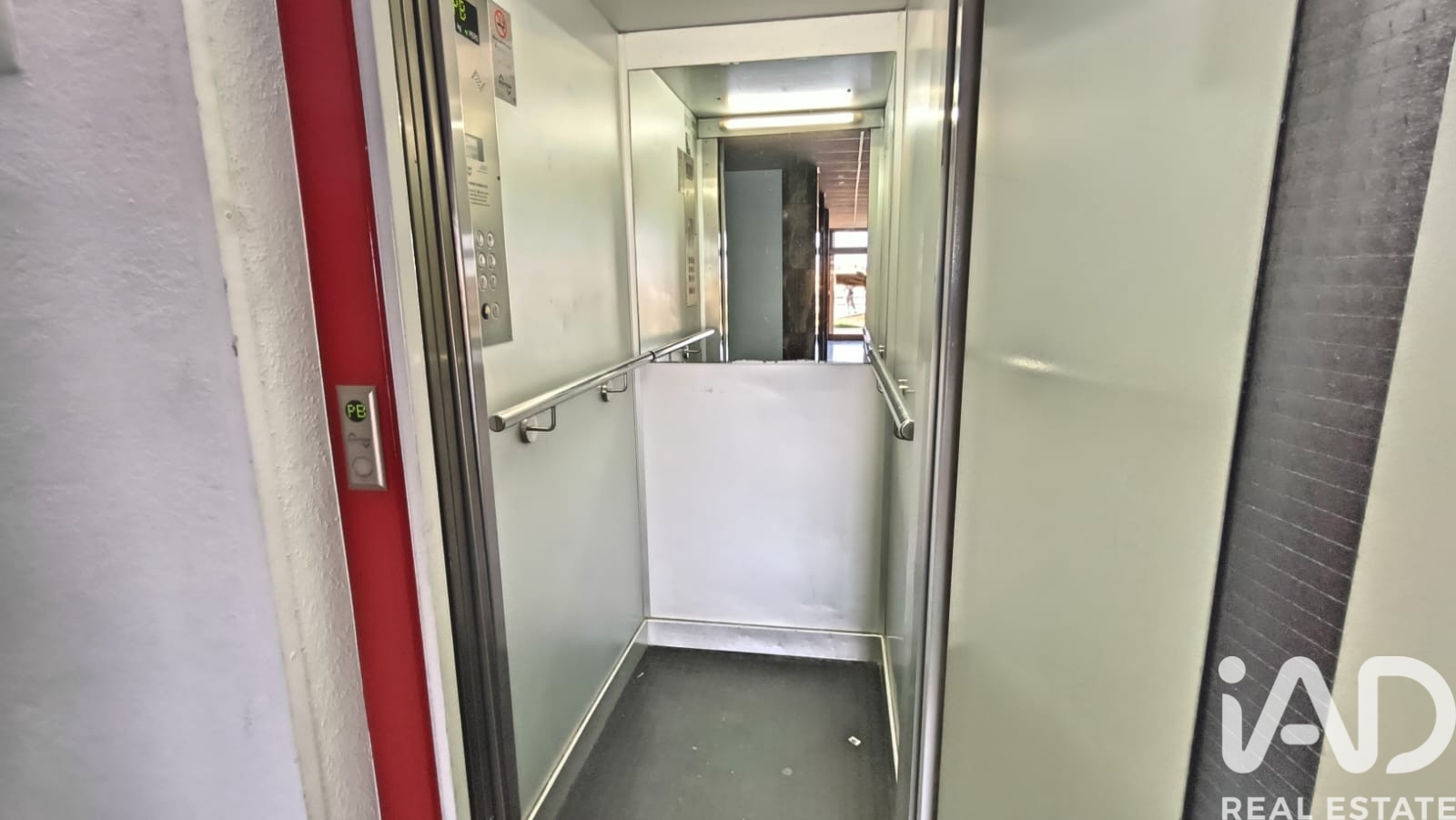 Wohnung in Vilanova i la Geltru, Barcelona, Spanien 4 Schlafzimmer, 116 m2 Nr. 172625