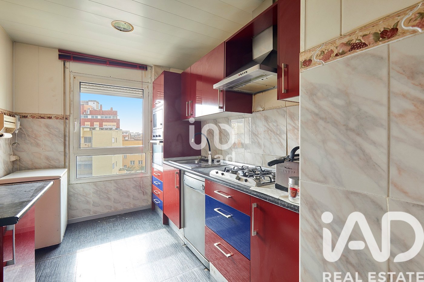 Apartment à Barcelona, Espagne 3 chambres, 97 m2 No. 192243