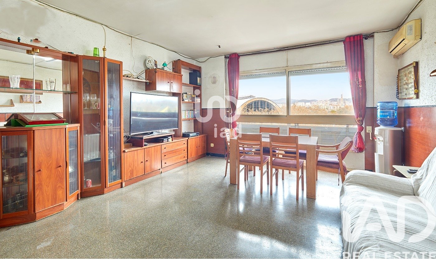 Apartment à Barcelona, Espagne 3 chambres, 97 m2 No. 192243