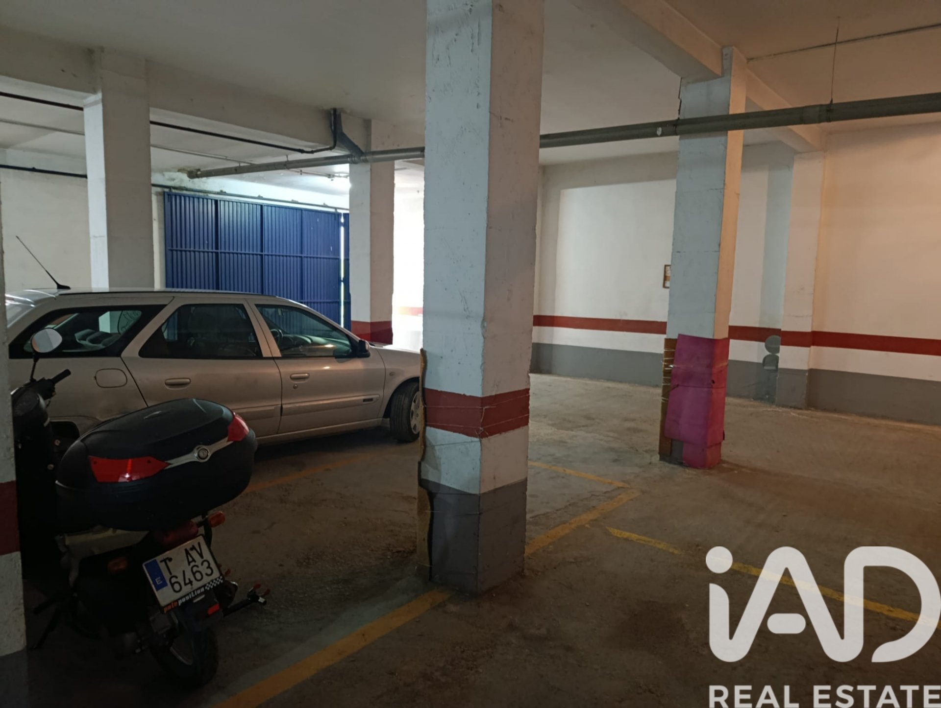 Garage in Zaragoza, Spain 180 sq.m. No. 192245