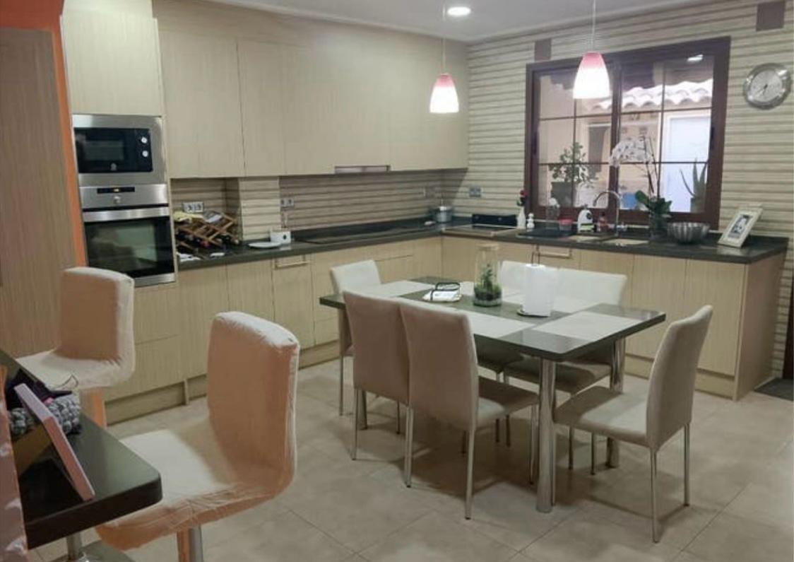 House in Torrevieja, Alicante, Spain 3 bedrooms, 130 sq.m. No. 168396