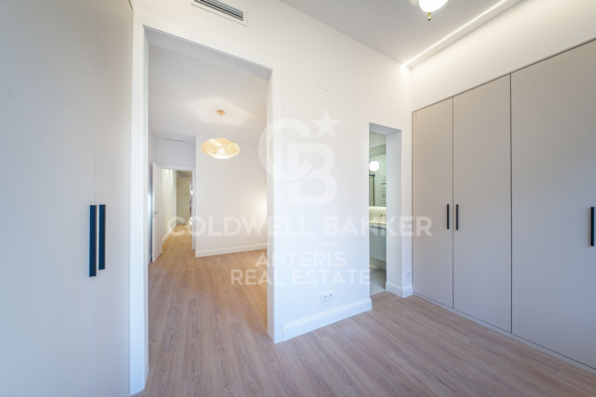 Apartment in Barcelona, Spain 2 bedrooms, 84 sq.m. No. 156812