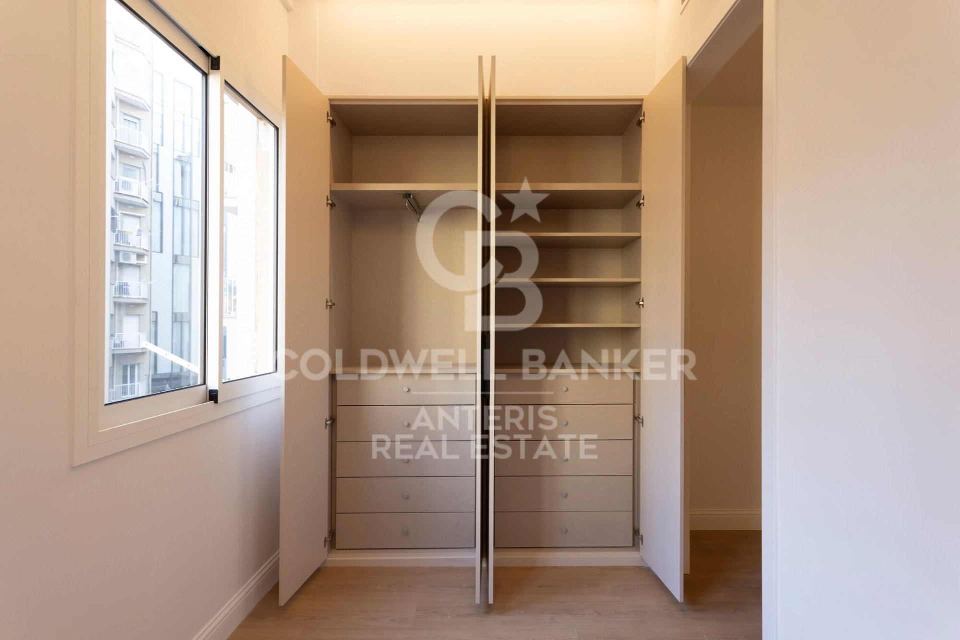 Apartment in Barcelona, Spain 2 bedrooms, 84 sq.m. No. 156812