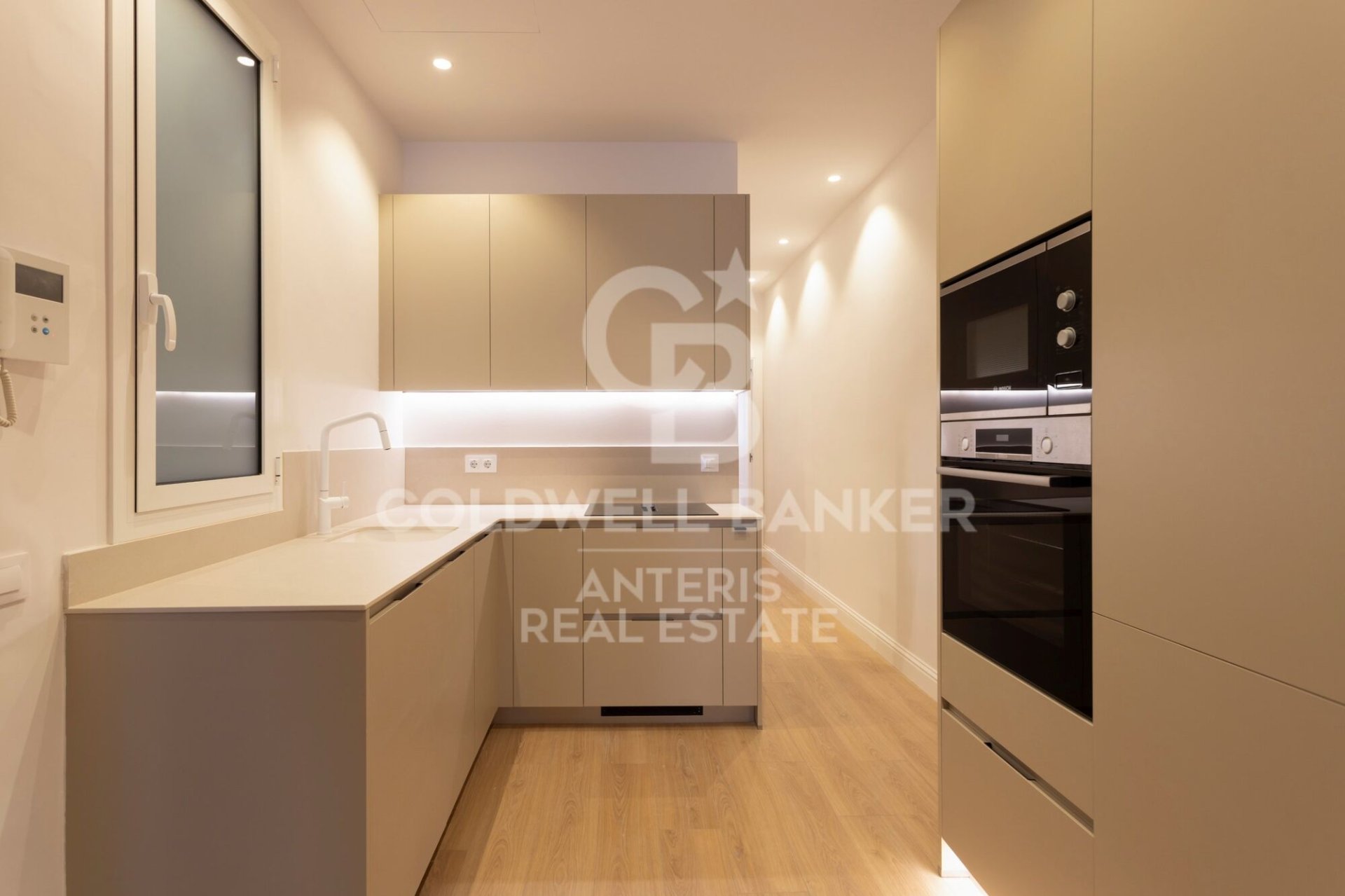 Apartment in Barcelona, Spain 2 bedrooms, 84 sq.m. No. 156812