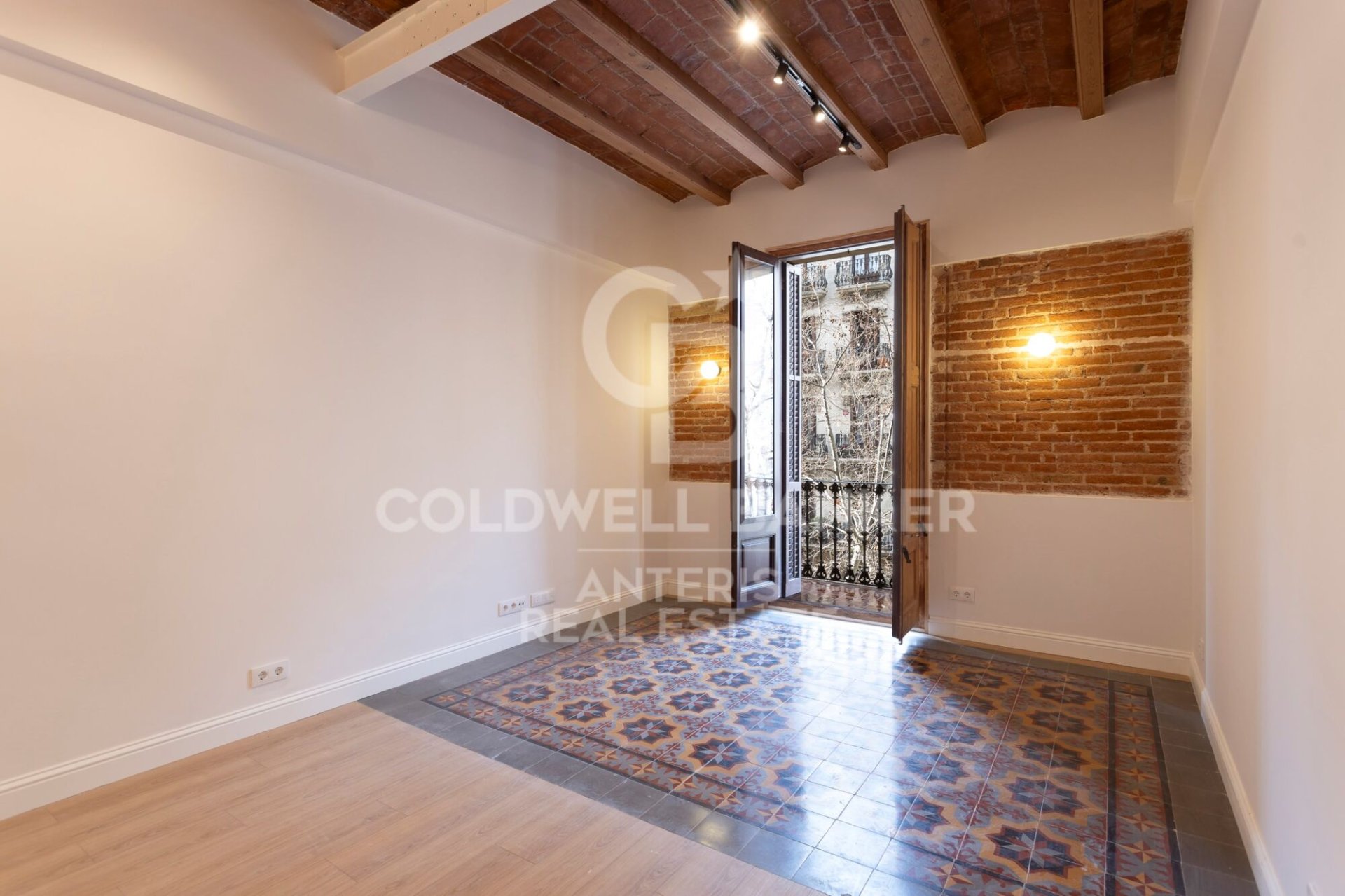 Apartment in Barcelona, Spain 2 bedrooms, 84 sq.m. No. 156812