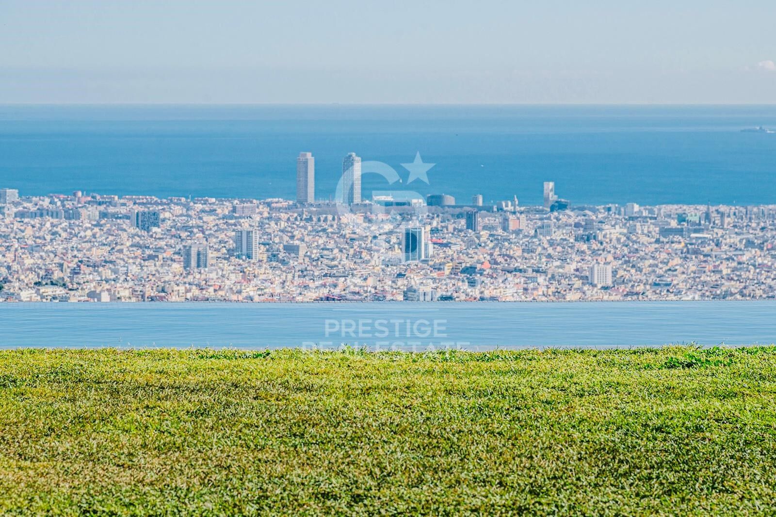 Hus i Barcelona, Spanien 7 sovrum, 1070 kvm. Nr. 157363