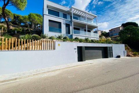 Māja Lloret de Mar, Girona, Spānijā 4 istabas, 340 m2 Nr. 73713