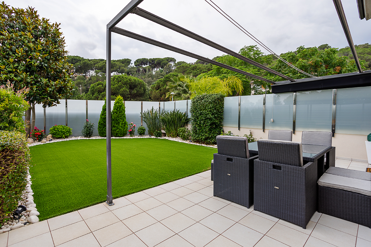 Townhouse in Arenys de Munt, Barcelona, Spanien 4 Schlafzimmer, 261 m2 Nr. 73709