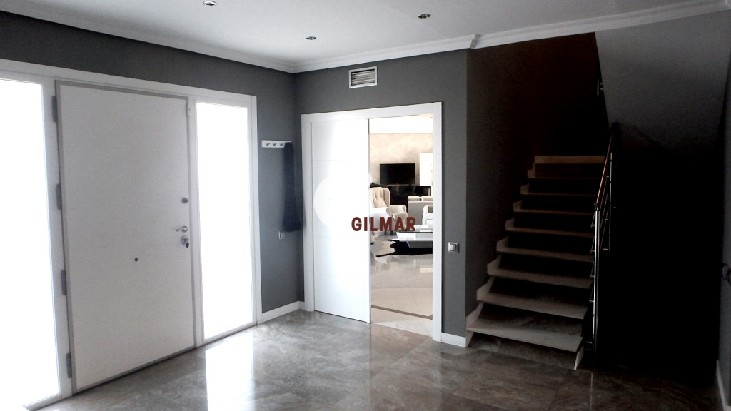 Villa à Las Rozas de Madrid, Madrid, Espagne 5 chambres, 600 m2 No. 193020