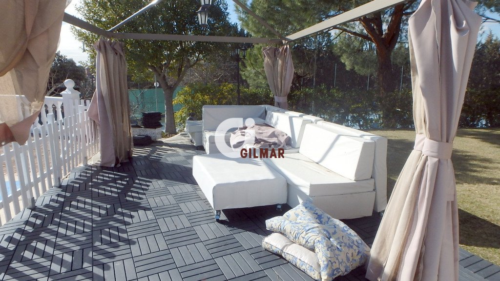 Villa à Las Rozas de Madrid, Madrid, Espagne 5 chambres, 600 m2 No. 193020